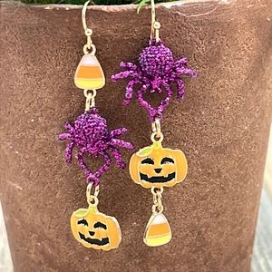 ⭐️Betsey Johnson asymmetrical spider Jack’o lantern enamel rhinestone earrings